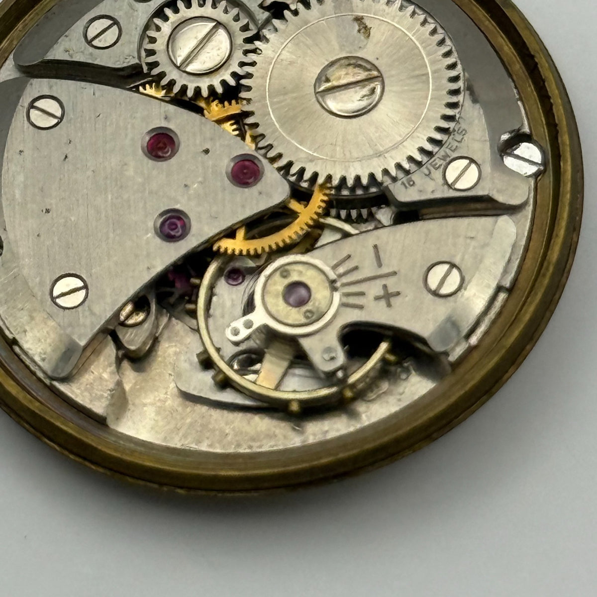 FHF 67 Watch Movement - Avia 15 Jewels - For Parts / Repair - 29.8mm