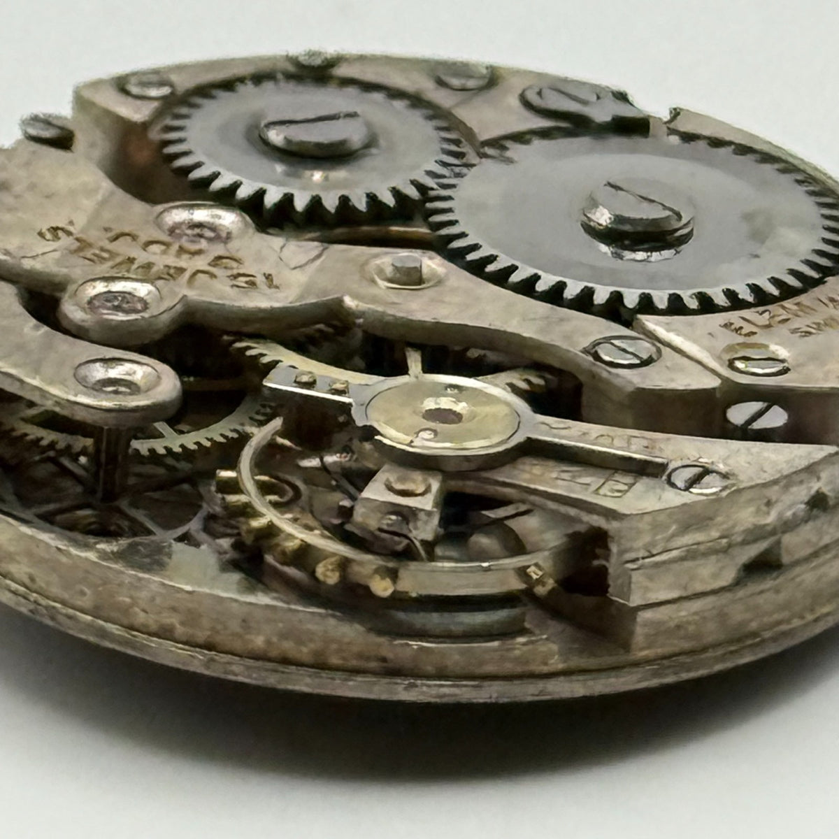 Schild Regula Cal. 71 Watch Movement 15 Jewels Swiss Elem W Co Parts 23.6mm