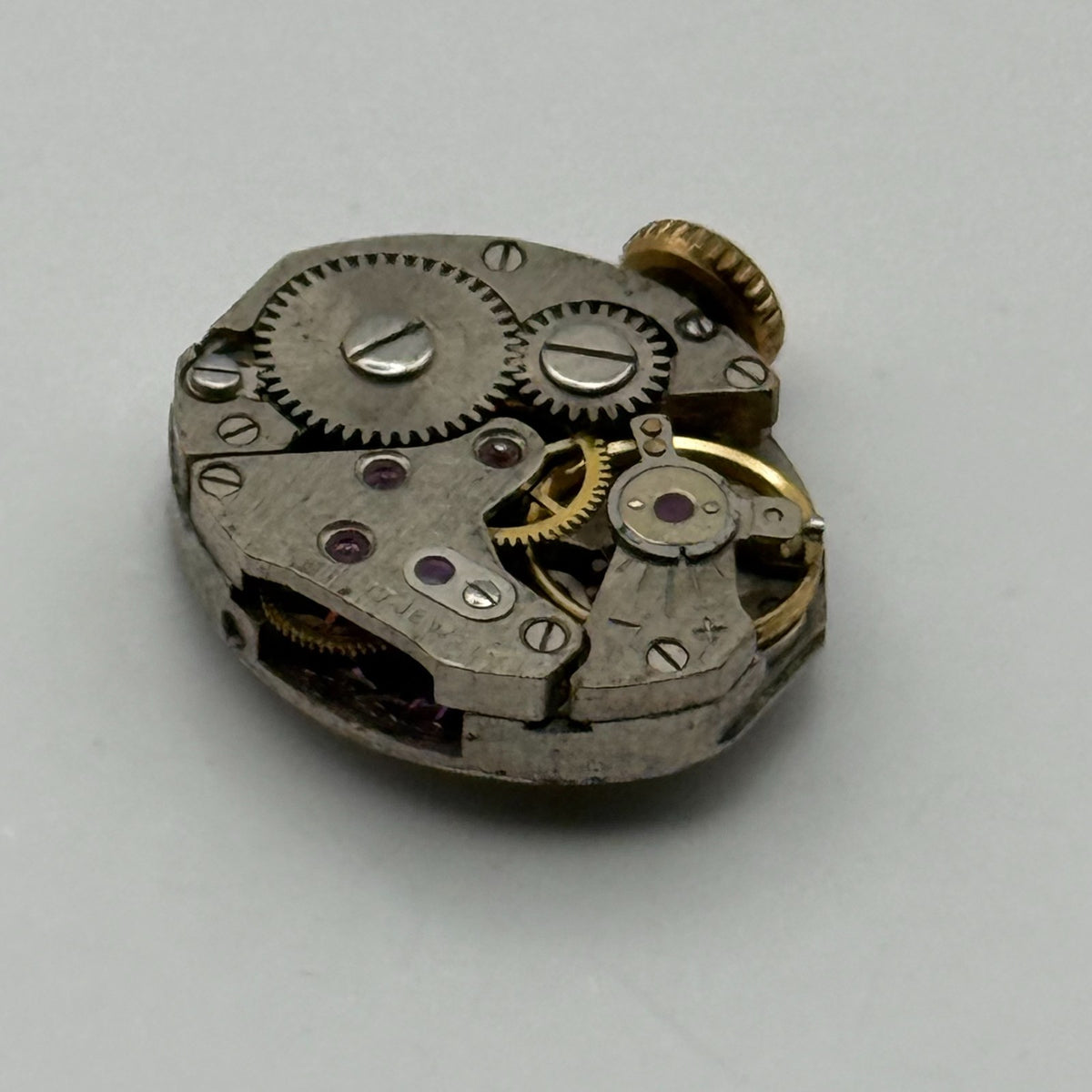 Tempo Watch Movement 17 Jewels Swiss Manual Wind Vintage Parts Repair 12.7mm