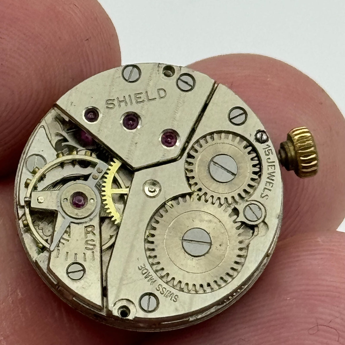 Peseux P 220 Watch Movement - Shield 15 Jewels - For Parts / Repair - 19.7mm