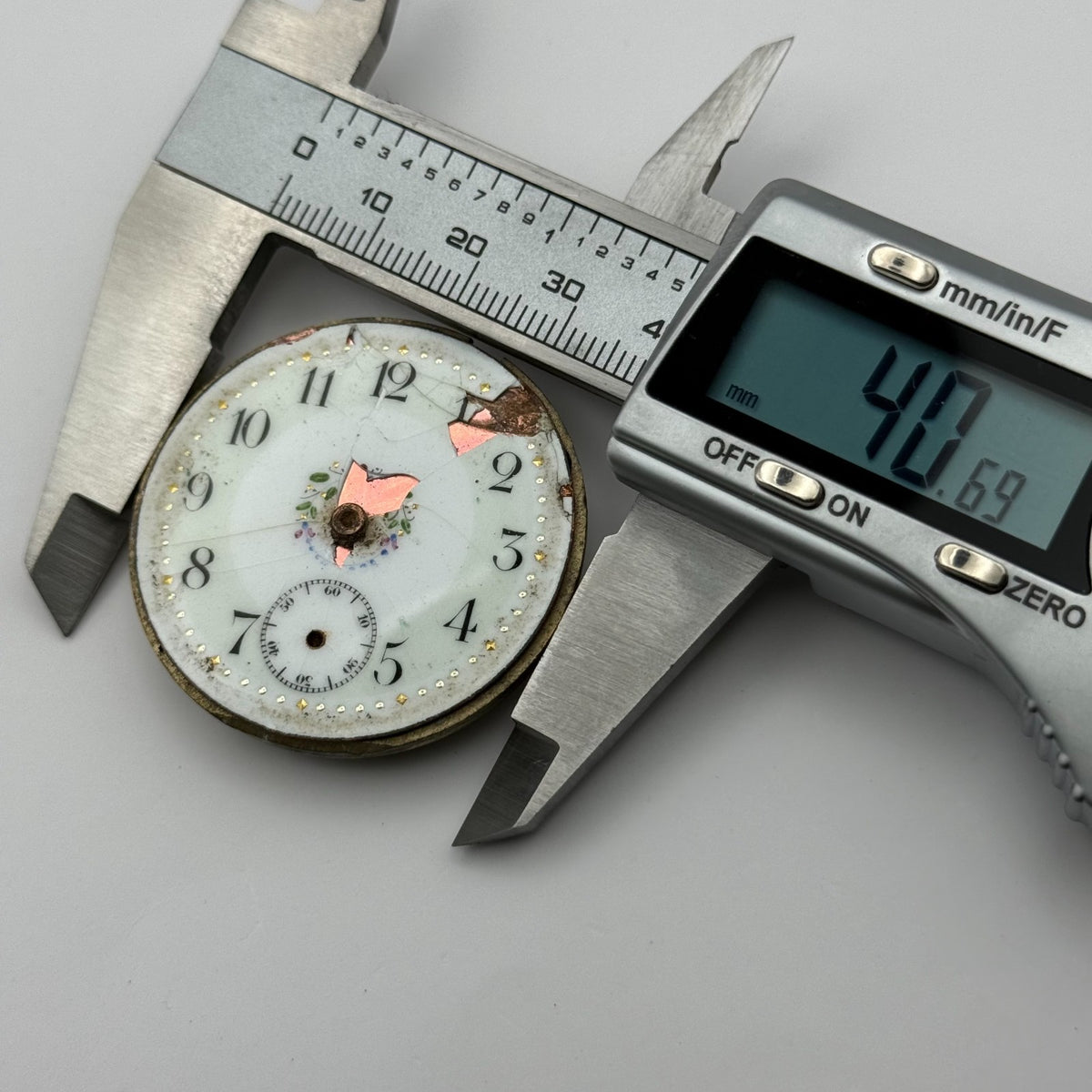 Cylinder Escapement Pocket Watch Movement - Unidentified - Parts / Repair 40mm