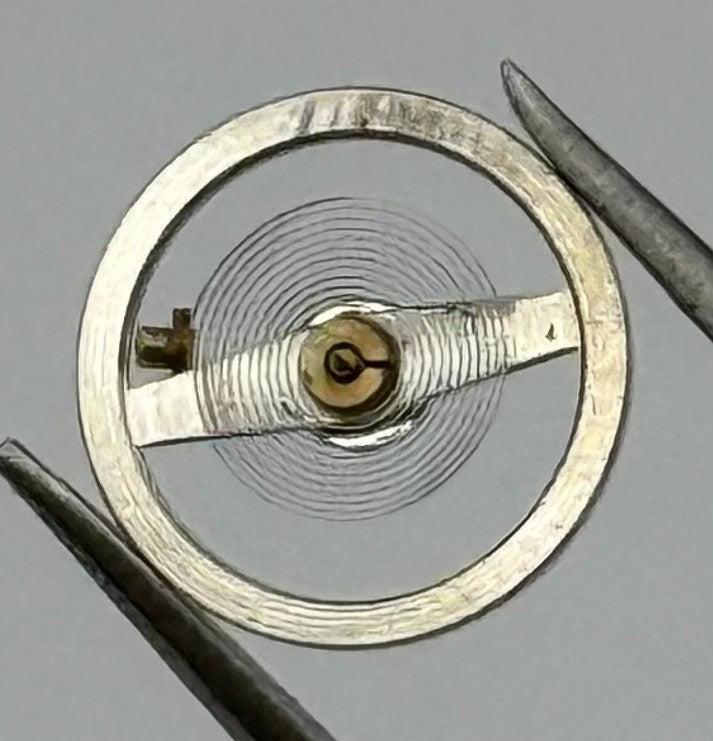 BFG 910 PL Balance Wheel Complete And Spring Renata 525 Watch Movement Parts NOS