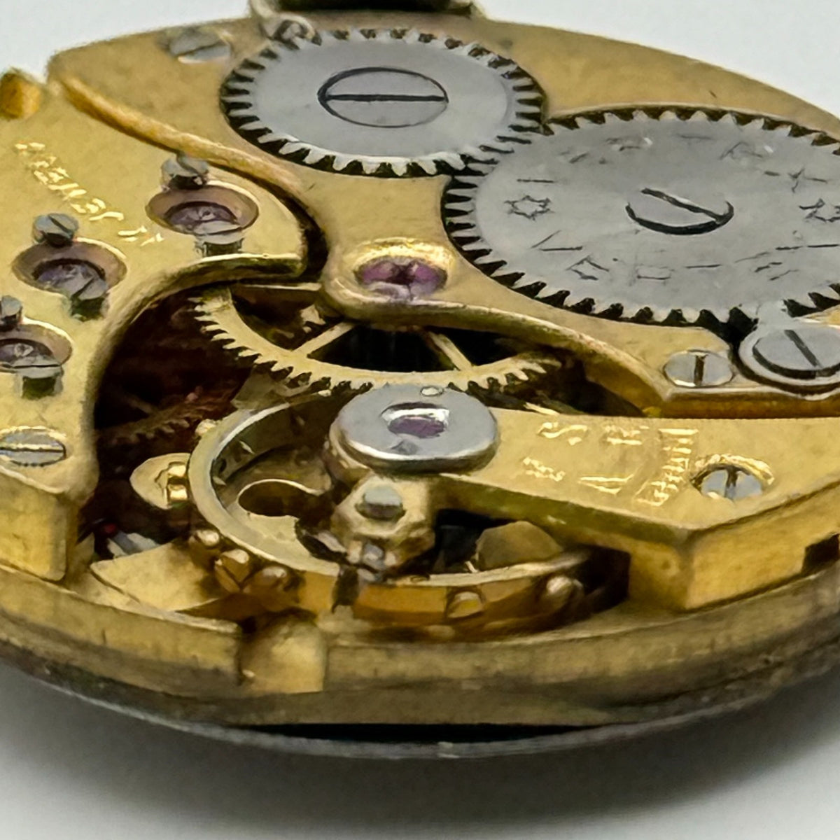 Vertex Revue VWC Watch Movement Swiss 17 Jewels Quality Parts Repair 19.7mm