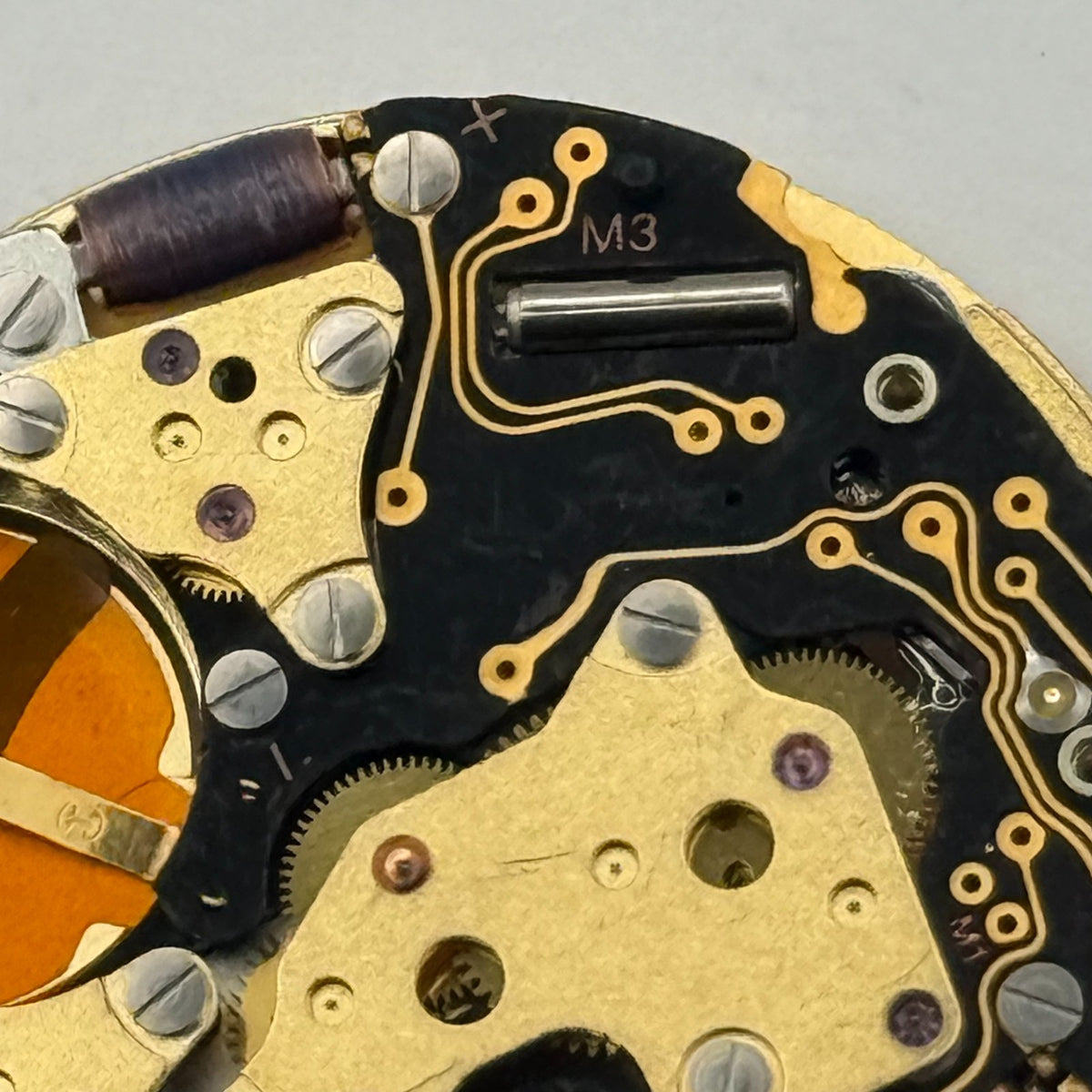 Unidentified Watch Movement - Quartz Spares - For Parts / Repair - 28.5mm