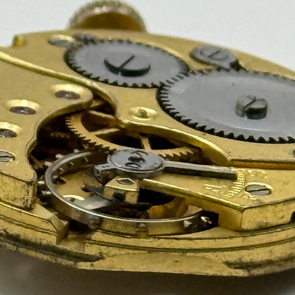 Unidentified Watch Movement Running 15 Jewels Swiss Manual Wind Parts 24.9mm