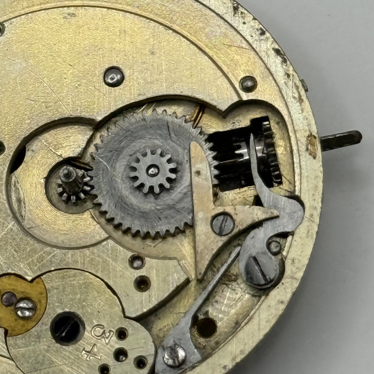 Cylinder Escapement Pocket Watch Movement - Unidentified - Parts / Repair 33.9mm