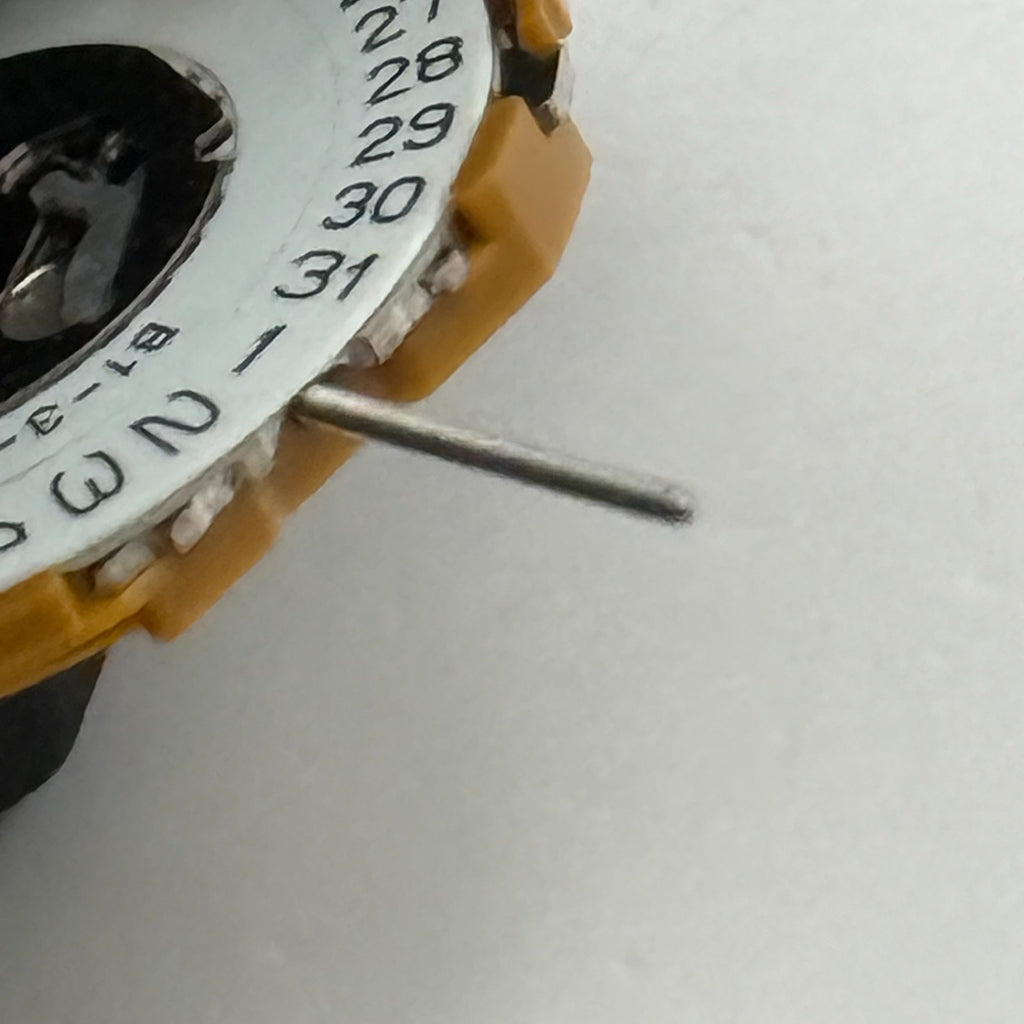 Citizen 9715A Watch Movement Quartz Japan Untested Parts Repair Spares 15.3mm