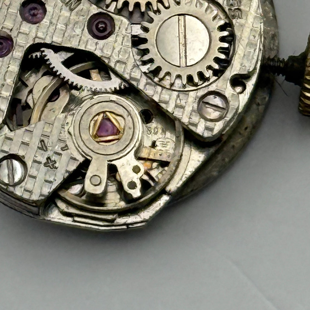 FHF ST 69N Watch Movement Excalibur 17 Jewels Swiss Ladies Parts Repair 15.3mm