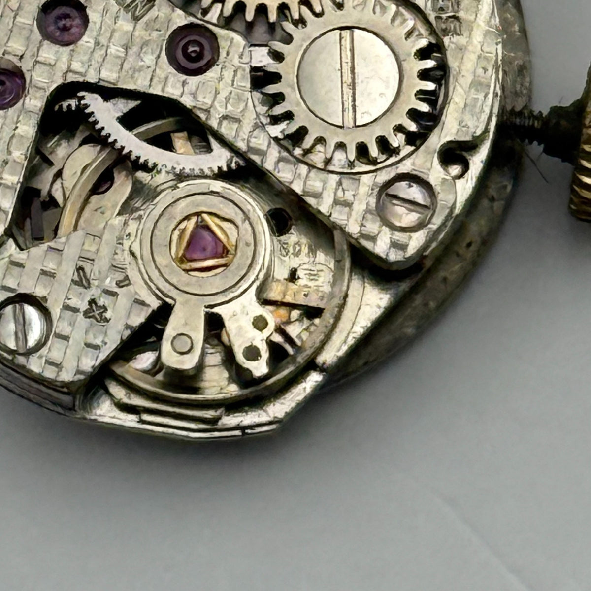FHF ST 69N Watch Movement Excalibur 17 Jewels Swiss Ladies Parts Repair 15.3mm