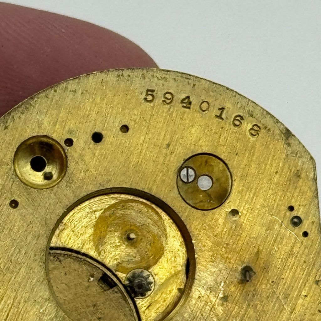 Antique Pocket Watch Movement Key Wound Parts Repair Spares 35.9mm