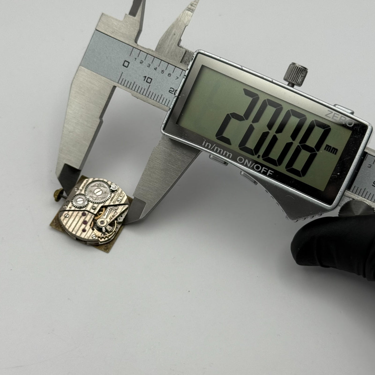 Rotary 830 Watch Movement - 15 Jewels - For Parts / Repair - 20mm