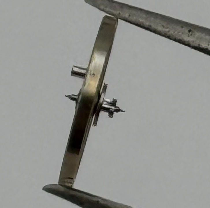 FHF 60 Balance Wheel Complete And Spring Renata 535 M Watch Movement Parts NOS