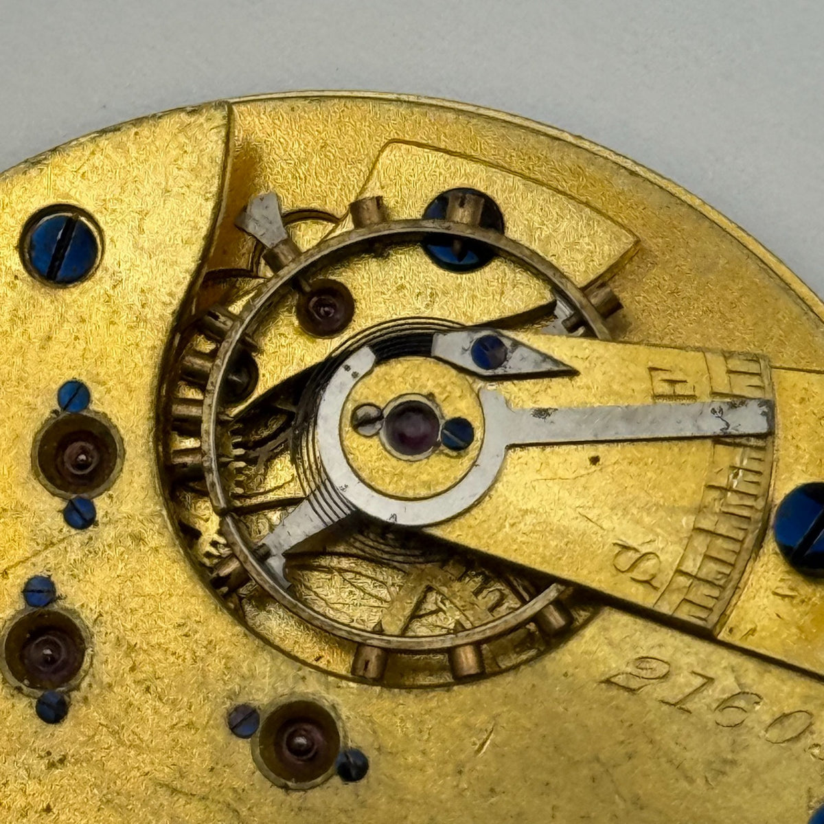 English Lever Pocket Watch Movement - Unidentified - Parts / Repair - 44.8mm