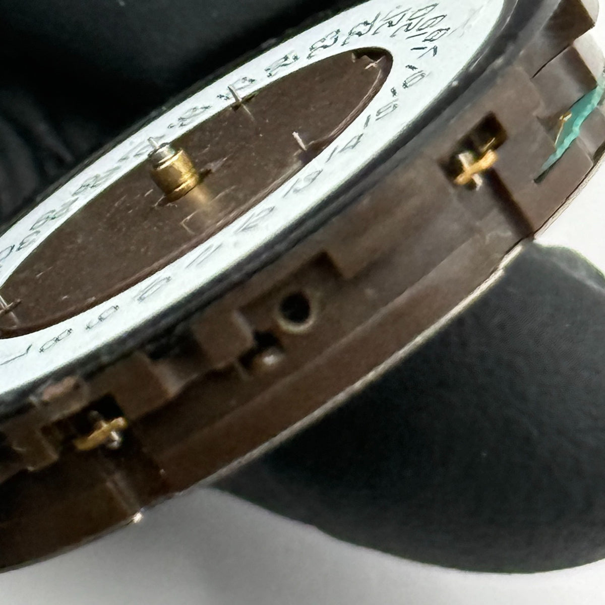 ETA G10.711 Watch Movement Quartz 4 Jewels Swiss Parts Repair Spares 31.7mm