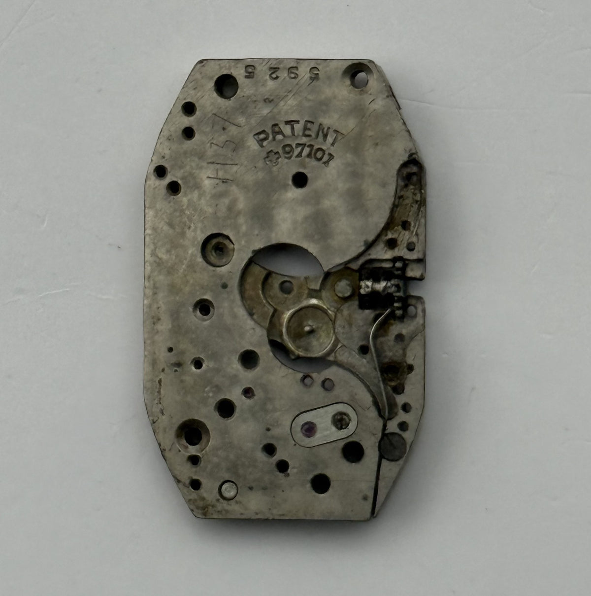 EB Watch Movement Swiss Incomplete Patent 97101 Vintage Parts Repair 15.4mm