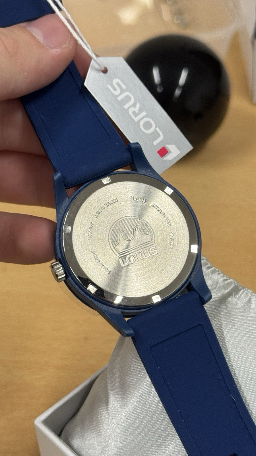Blue Lorus Men’s Watch - Water Resistant Up To 100 Metres - Date Dial Function