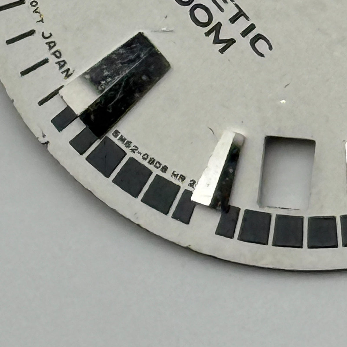 Seiko 5M62-09D8 Watch Dial Kinetic 100M Silver Tone Spare Parts Repair 27.4mm
