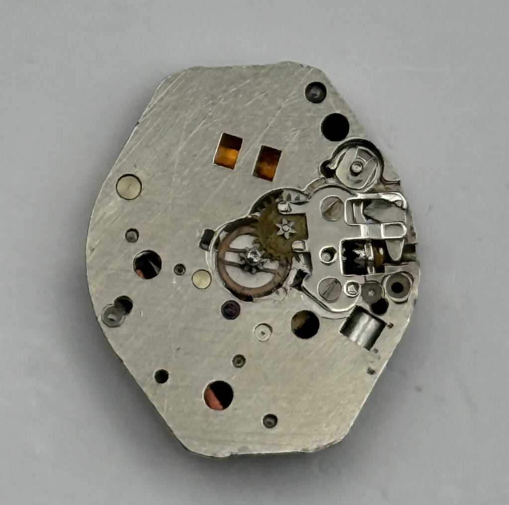 Harley 672 Watch Movement Quartz Swiss 1 Jewel Parts Repair Spares 15.3mm