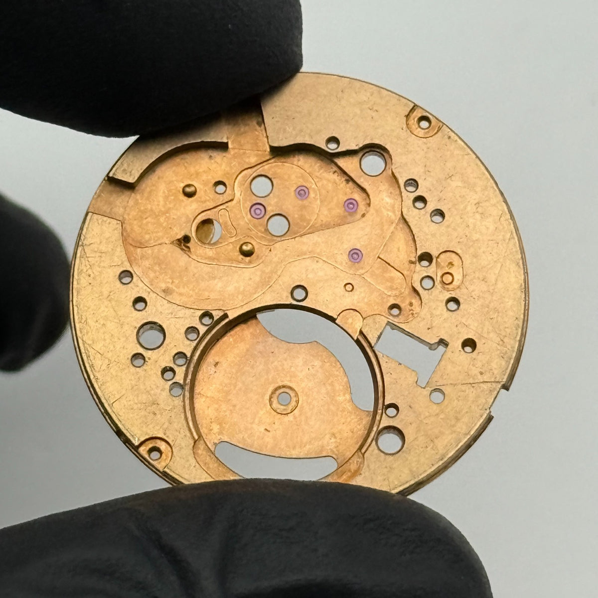 Unidentified Incomplete Watch Movement - For Parts / Repair - 28.4mm