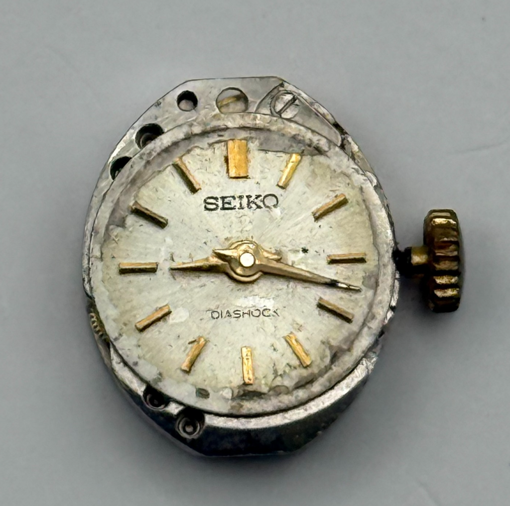 Seiko 10M Watch Movement Diashock 17 Jewels Ladies Vintage Parts Repair 15.7mm