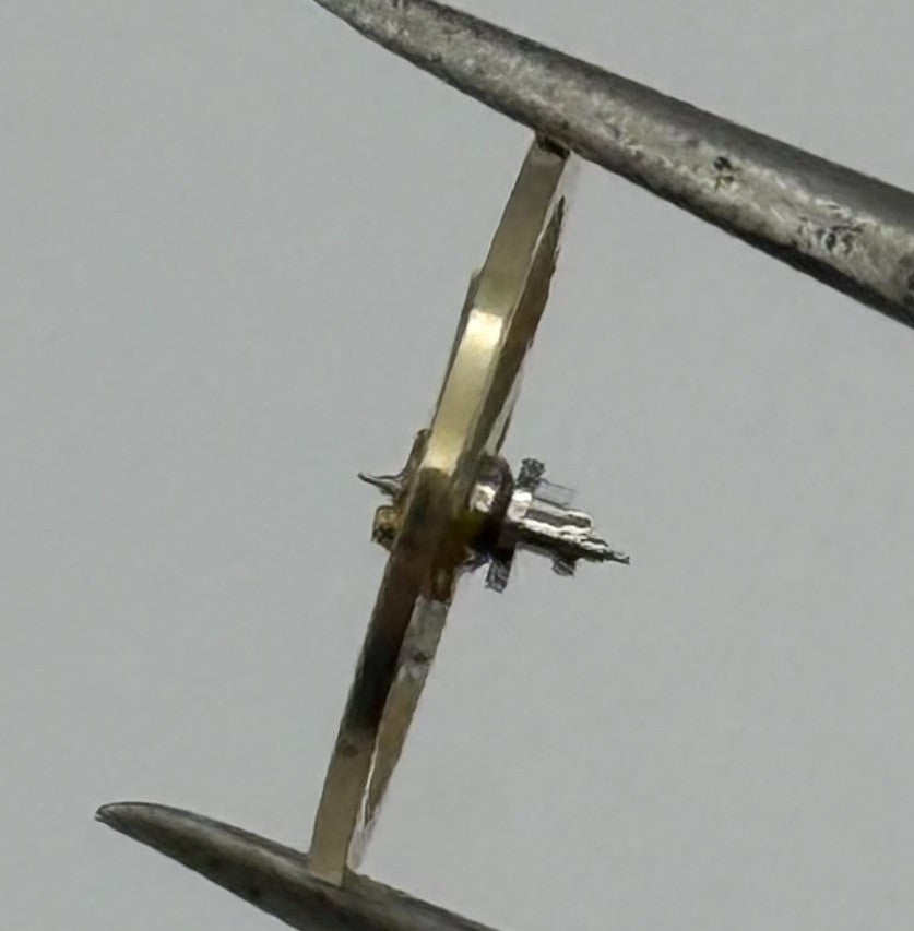 RL Rax 1013 1237 Balance Wheel Complete And Spring 1679 Watch Movement Parts NOS