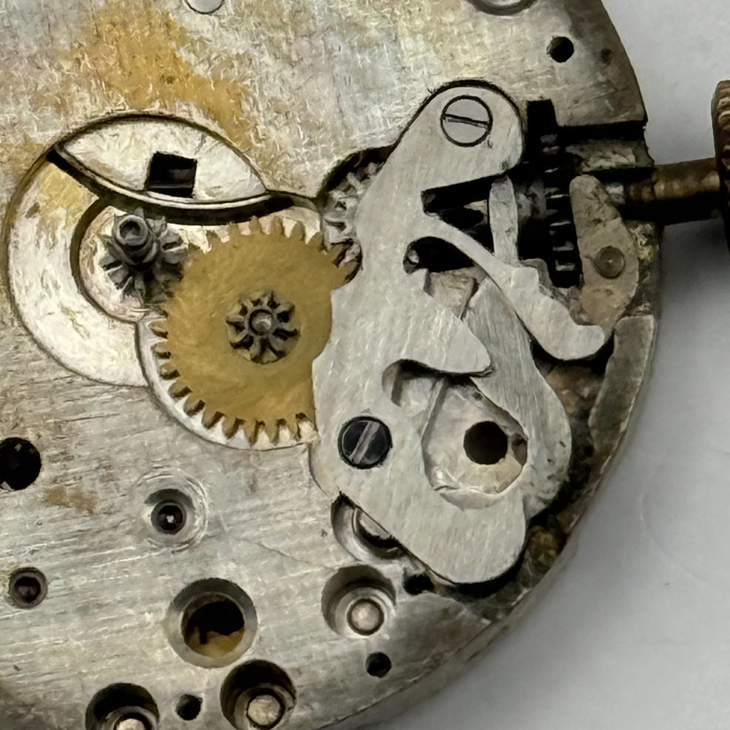 Unidentified Watch Movement 15 Jewels Swiss Manual Wind Parts Repair Spares 26mm
