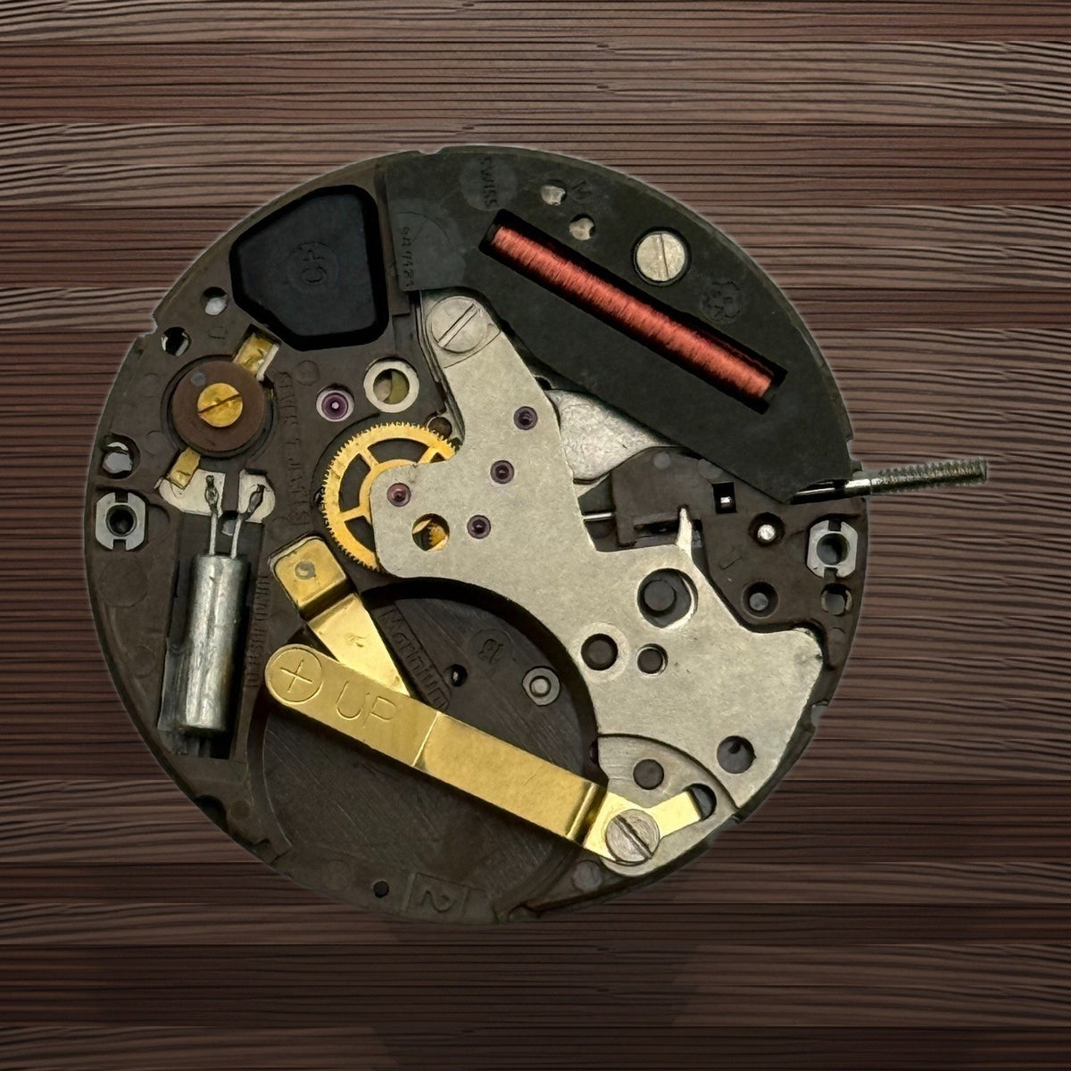 ETA 947.121 Watch Movement - RARE Quartz - Running - For Parts / Repair - 25.6mm