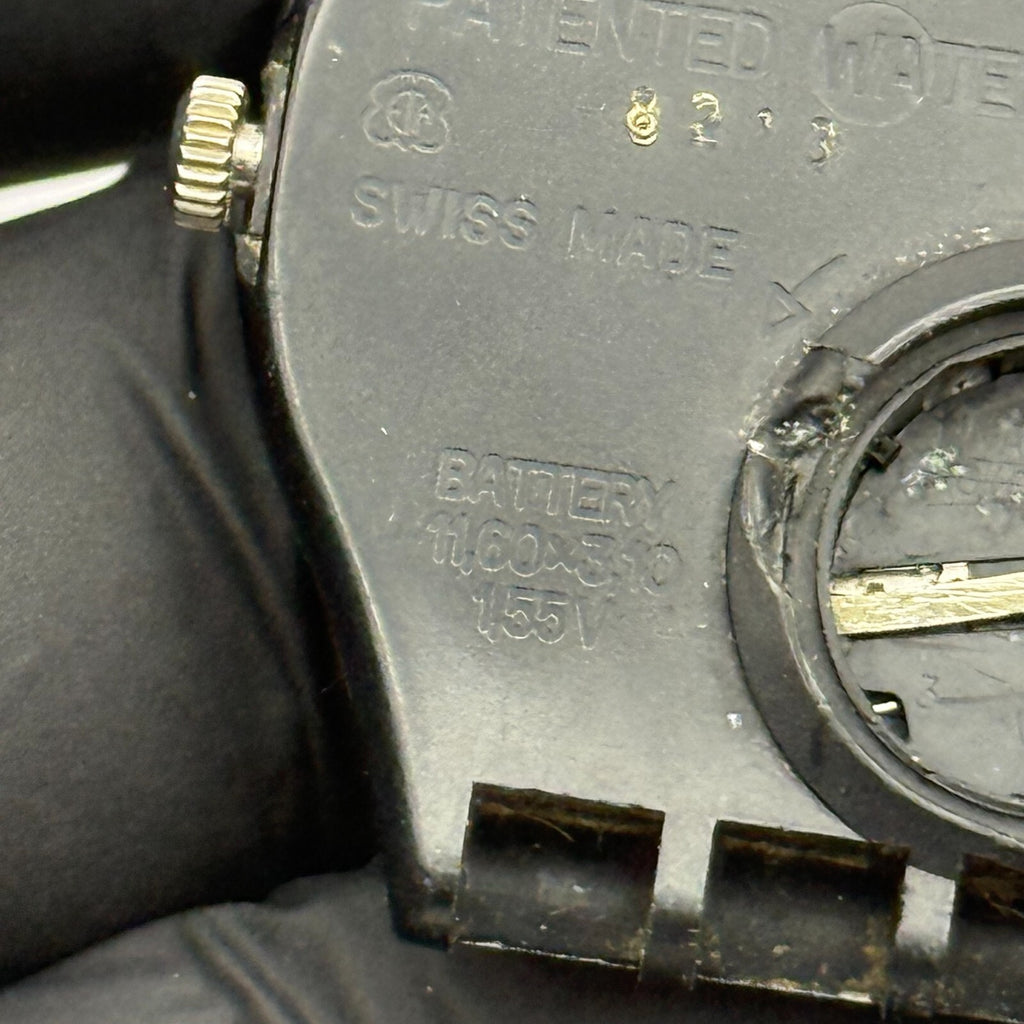 33mm Vintage 1996 Swatch Black Dial Plastic Quartz Watch UNTESTED PARTS REPAIR