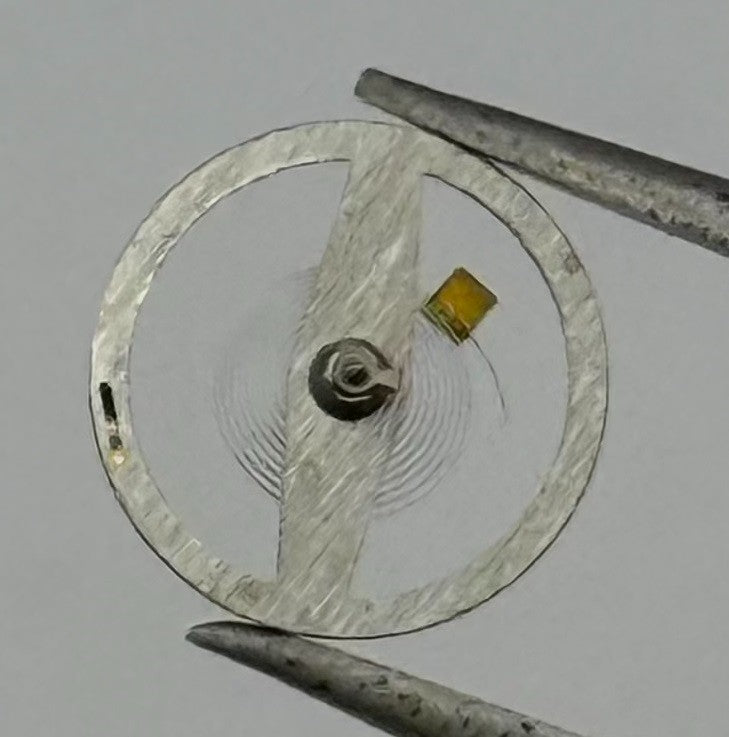 RL 9013 /1 Balance Wheel Complete And Spring 8¾’’’ 5400 Watch Movement Parts NOS