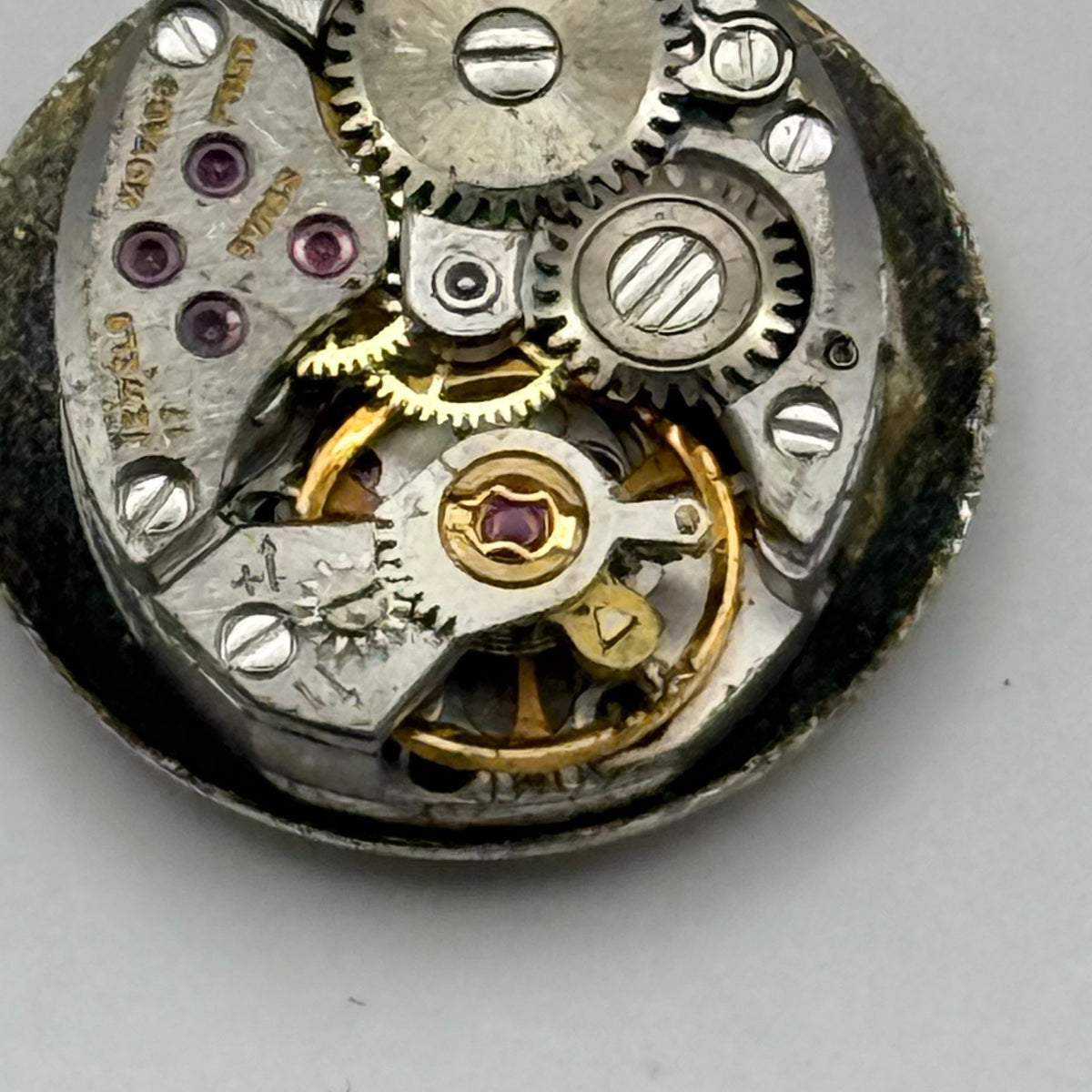 Zenith 1100 Watch Movement Movado Fries Ladies 17 Jewels Manual Wind Parts 11.6m