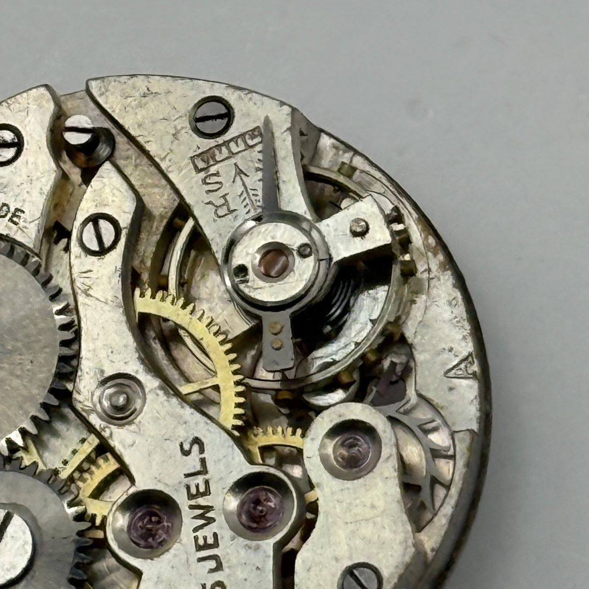 Unidentified Watch Movement 15 Jewels Swiss Manual Wind Parts Repair Spares 26mm