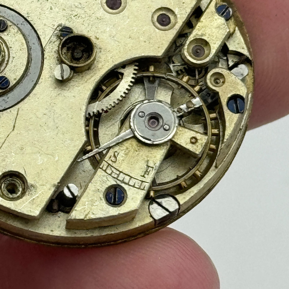 Antique Pocket Watch Movement Key Wound Parts Repair 33.7mm 