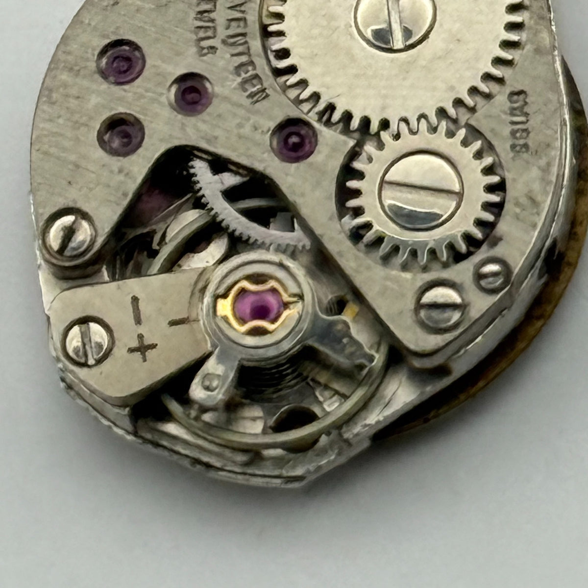 FHF Watch Movement 17 Jewels Swiss Manual Wind Vintage Parts Repair 9mm