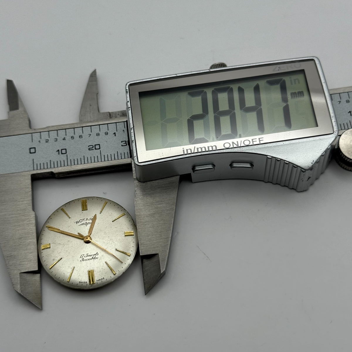AS 1702/03 Watch Movement A. Schild 1702/03 Date Rotary Swiss Parts 25.9mm