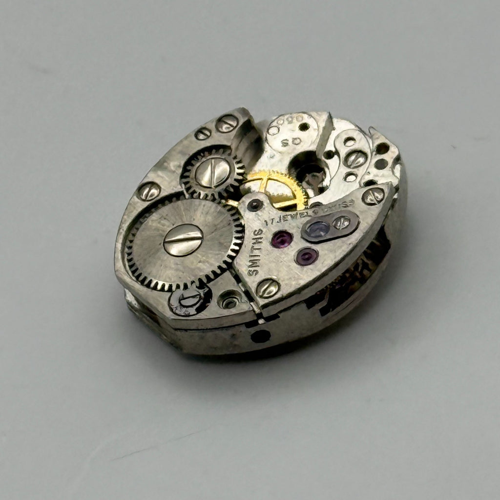Smiths 950 Watch Movement 17 Jewels Swiss Bad Condition For Parts Repair 12.9mm