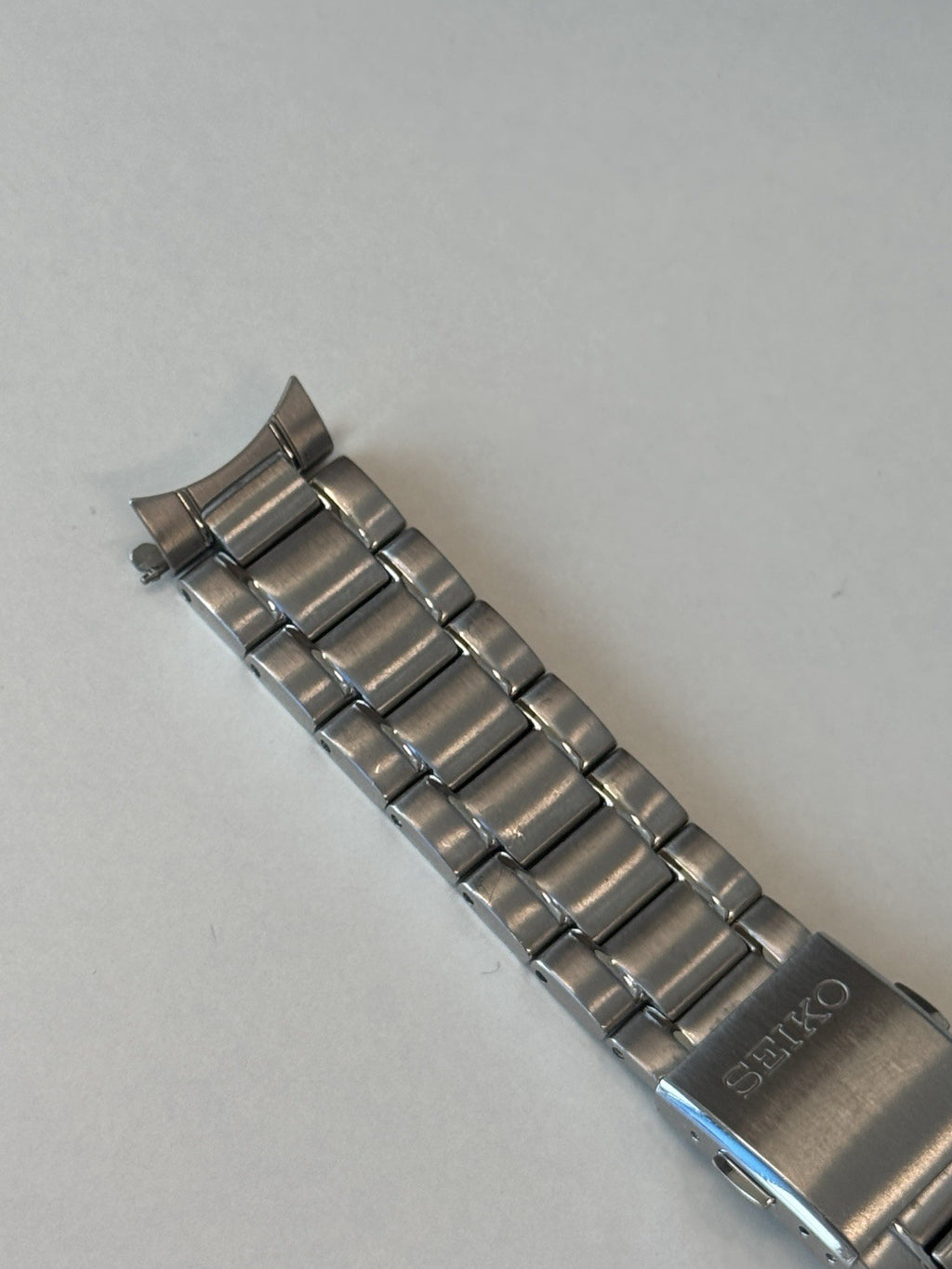 Seiko V172-0AT0 Watch Bracelet - 20mm - M0EV-D-W - New Old Stock