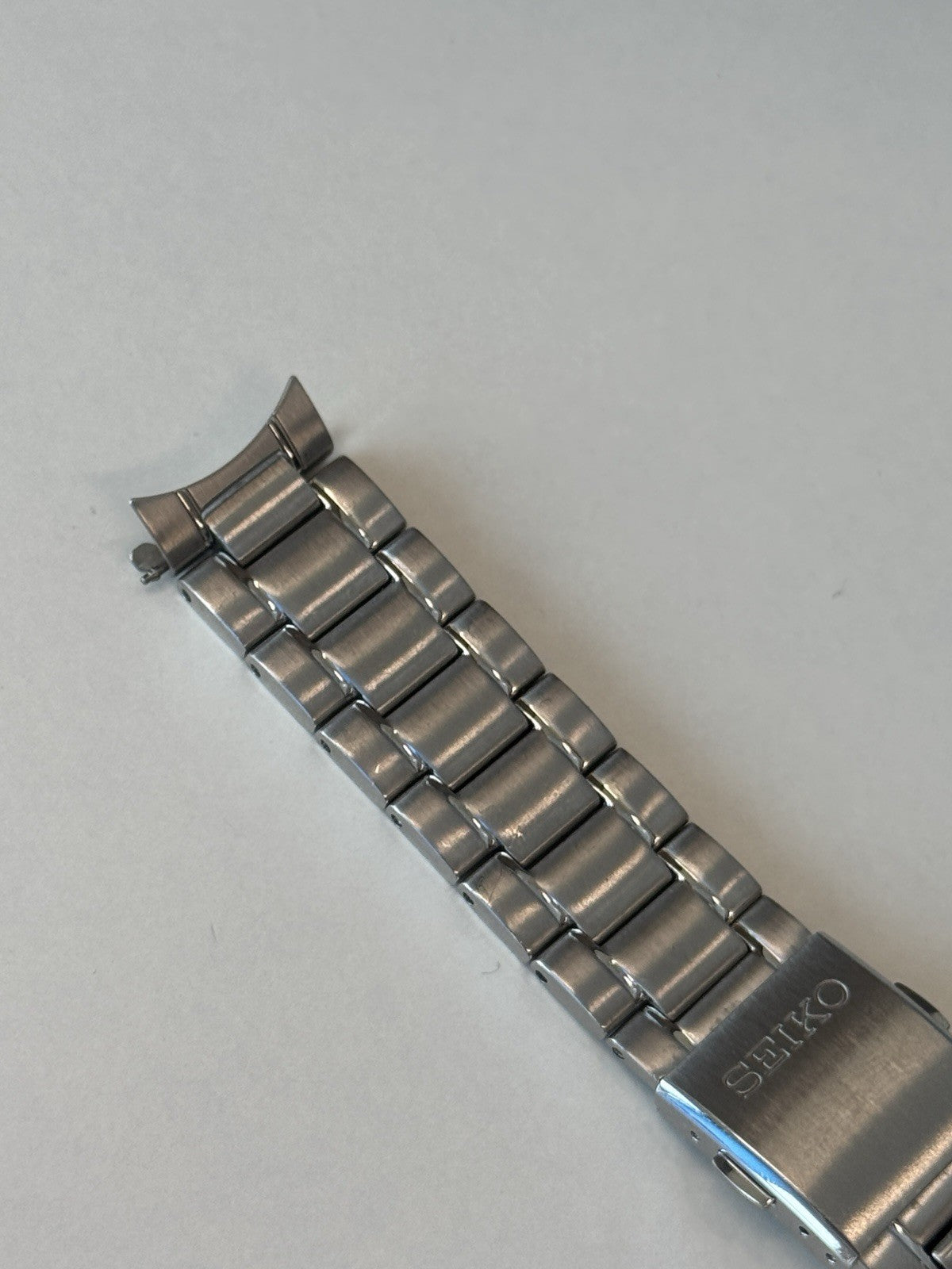Seiko V172-0AT0 Watch Bracelet - 20mm - M0EV-D-W - New Old Stock