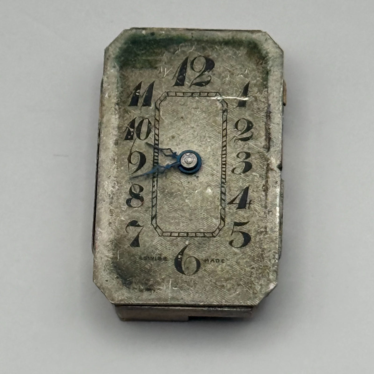 Majex EW Watch Movement - Tank 17 Jewels Tonneau - For Parts / Repair - 15.5mm