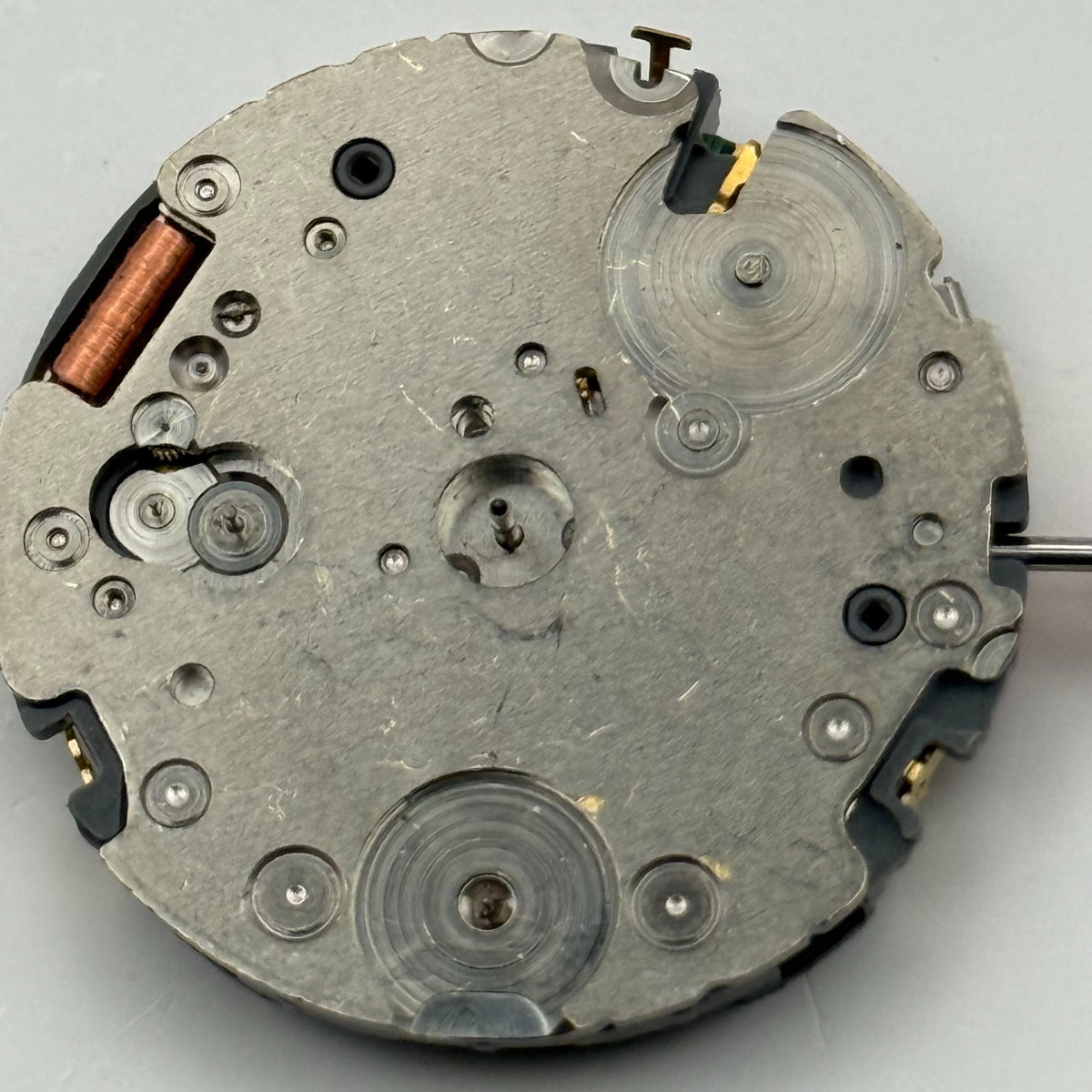 Miyota AW00 Watch Movement - Quartz Japan 0 Jewels - For Parts / Repair - 29.6mm