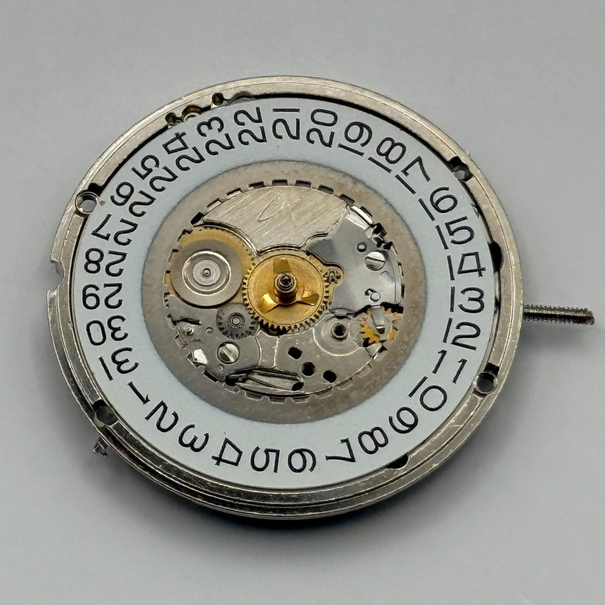 ETA 555.411 Watch Movement Running Quartz Swiss 5 Jewels Parts Repair 23.8mm