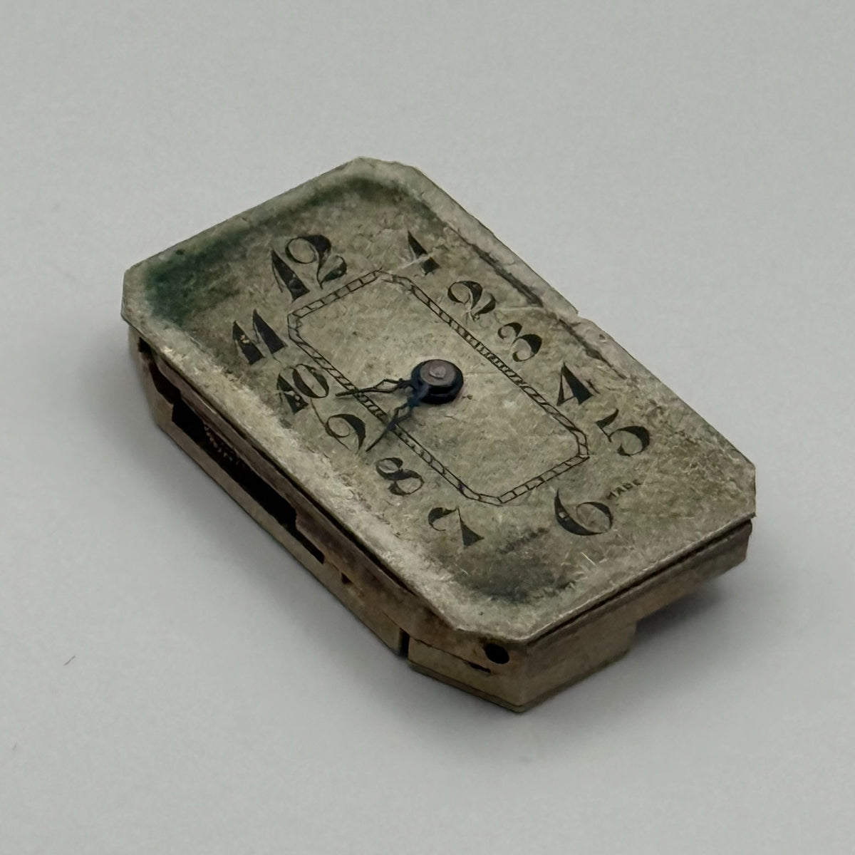 Majex EW Watch Movement - Tank 17 Jewels Tonneau - For Parts / Repair - 15.5mm
