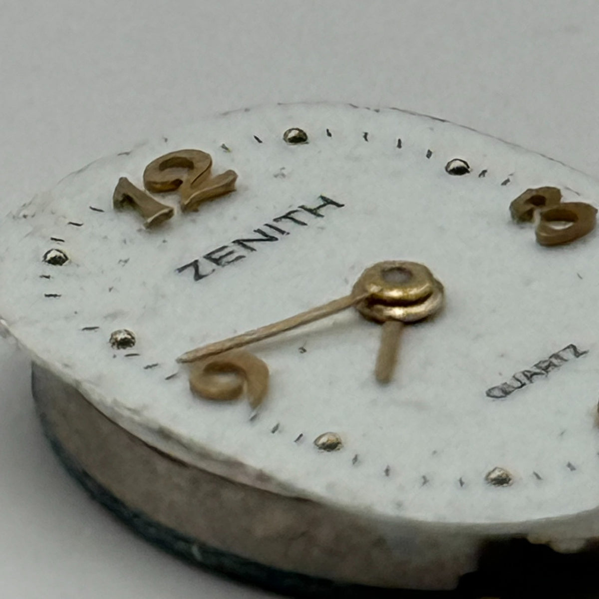 Zenith 05.4 Watch Movement Quartz UNTESTED 6 Jewels Swiss Parts Repair 12.8mm