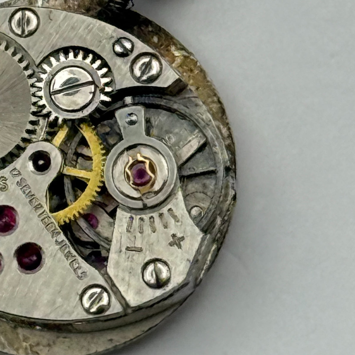 FE 68E4 Watch Movement Smiths 17 Jewels Swiss Manual Wind Parts Repair 13.1mm