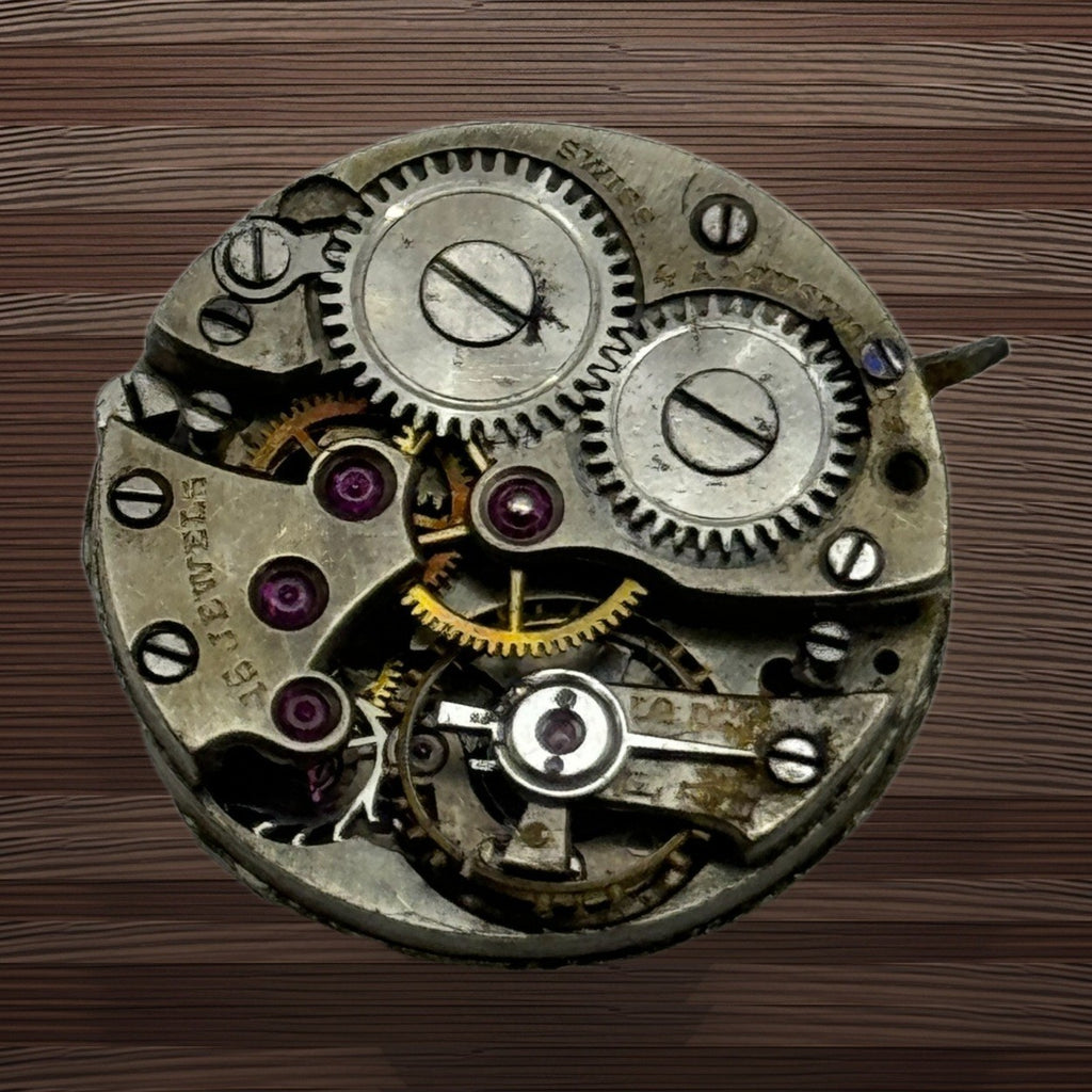 Unidentified Interesting Watch Movement 15 Jewels Manual Wind Swiss Part 21.4mm