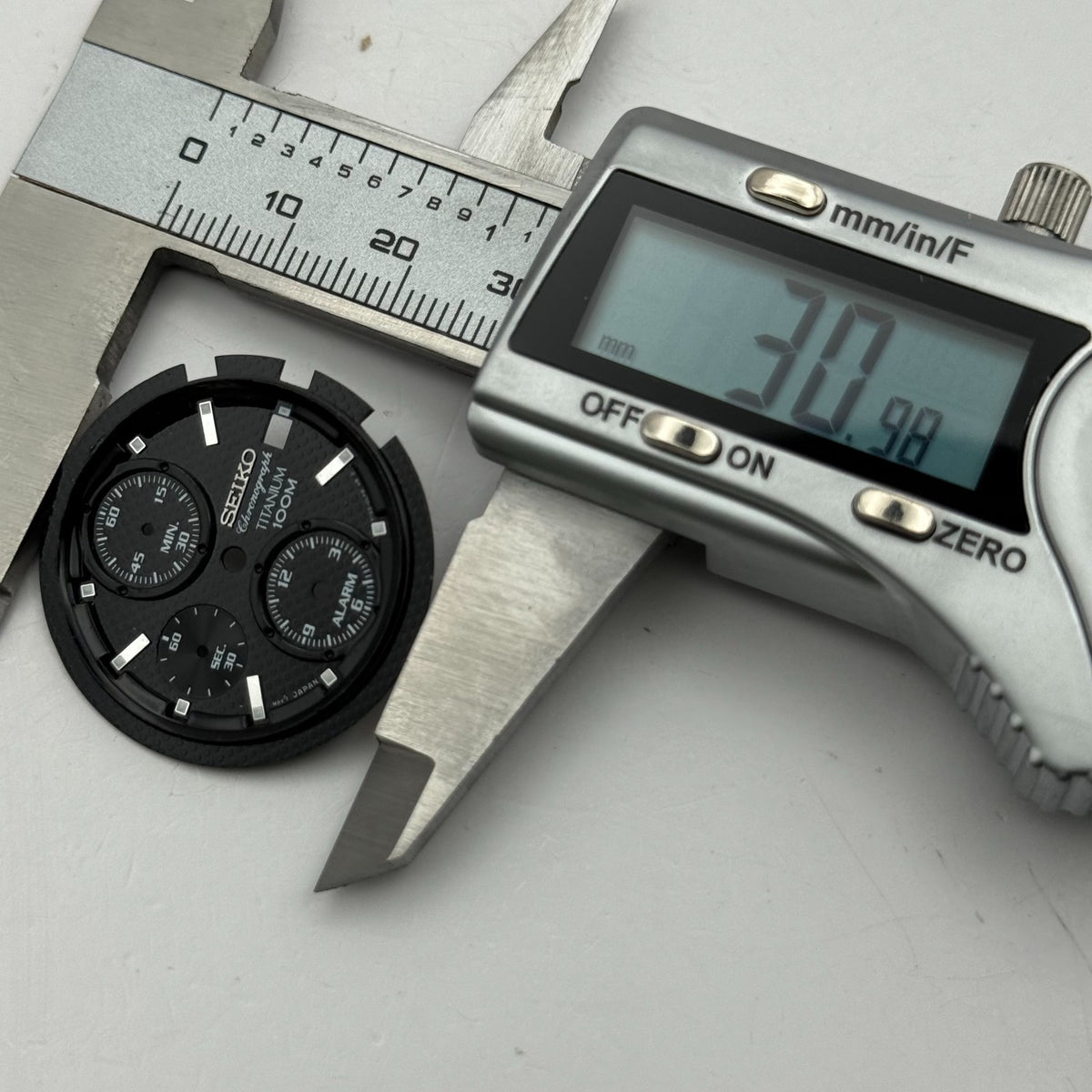 Seiko 7T62-0LP0 Watch Dial Chronograph Titanium 100M Spare Parts Repair 30.9mm