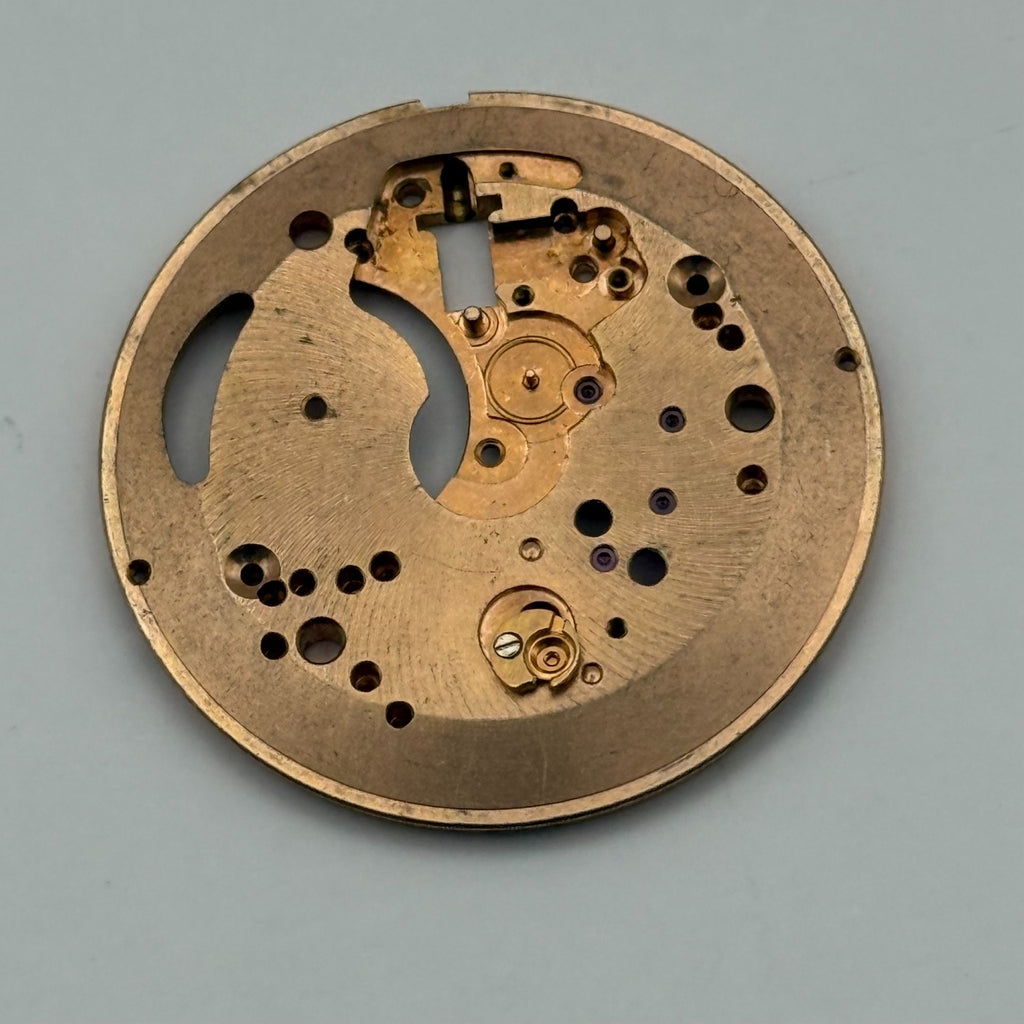 Unidentified Incomplete Watch Movement - For Parts / Repair - 28.4mm