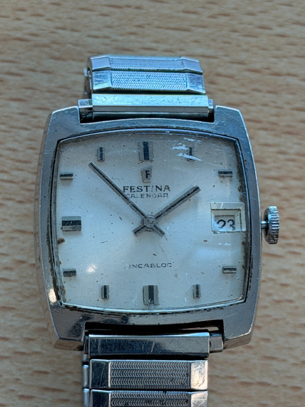 Festina Calendar Vintage Men's Watch - Mechanical - Running - Peseux 7046
