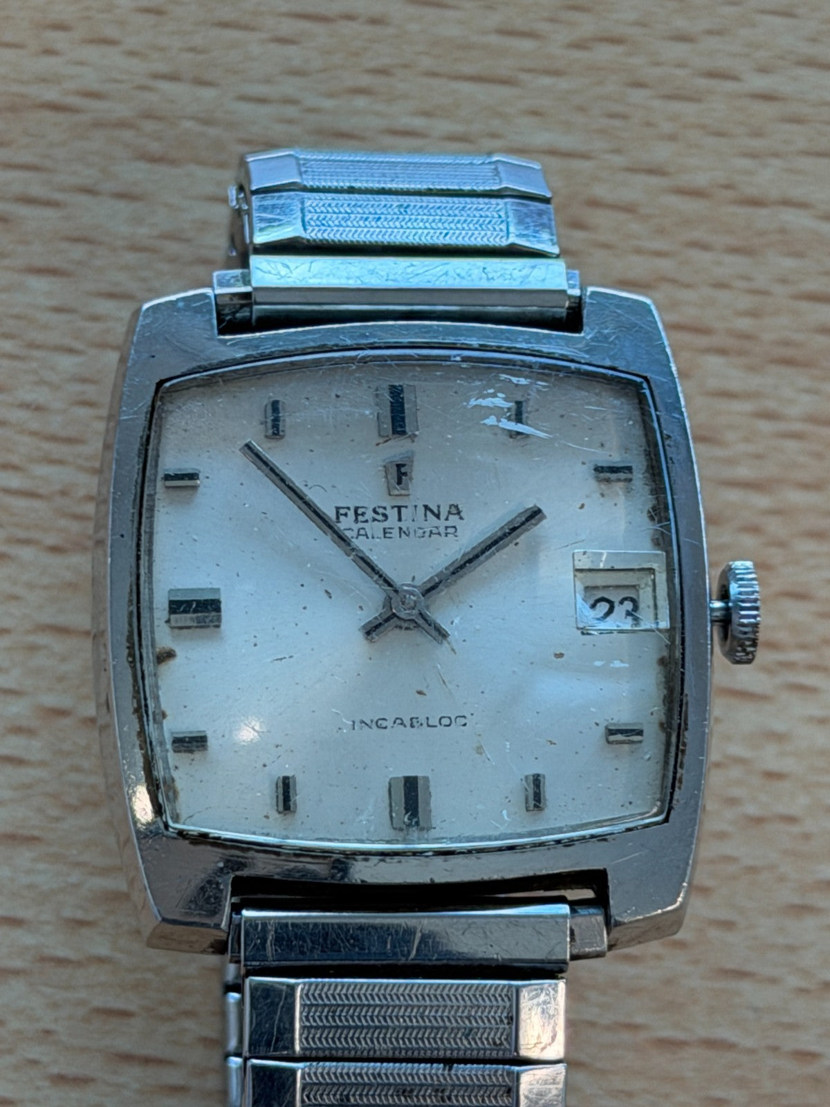 Festina Calendar Vintage Men's Watch - Mechanical - Running - Peseux 7046