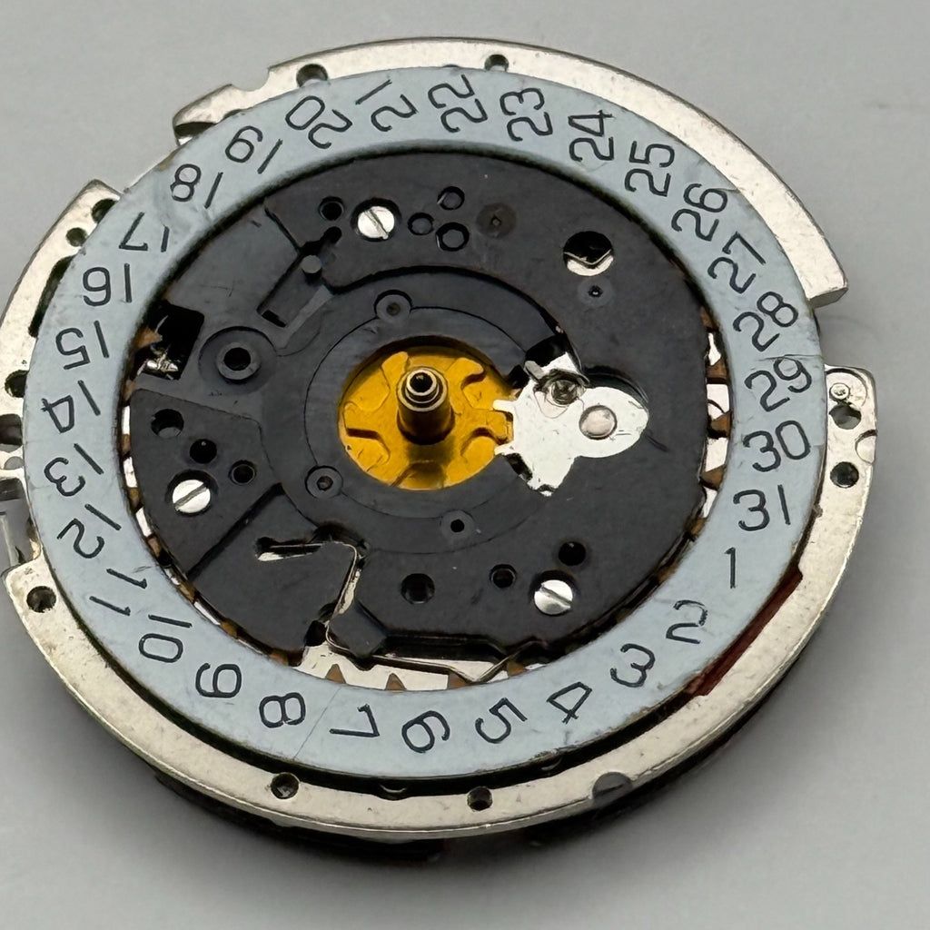 ISA 8172 Watch Movement Quartz Date 3 Jewels Swiss Vintage Parts Repair 26.1mm