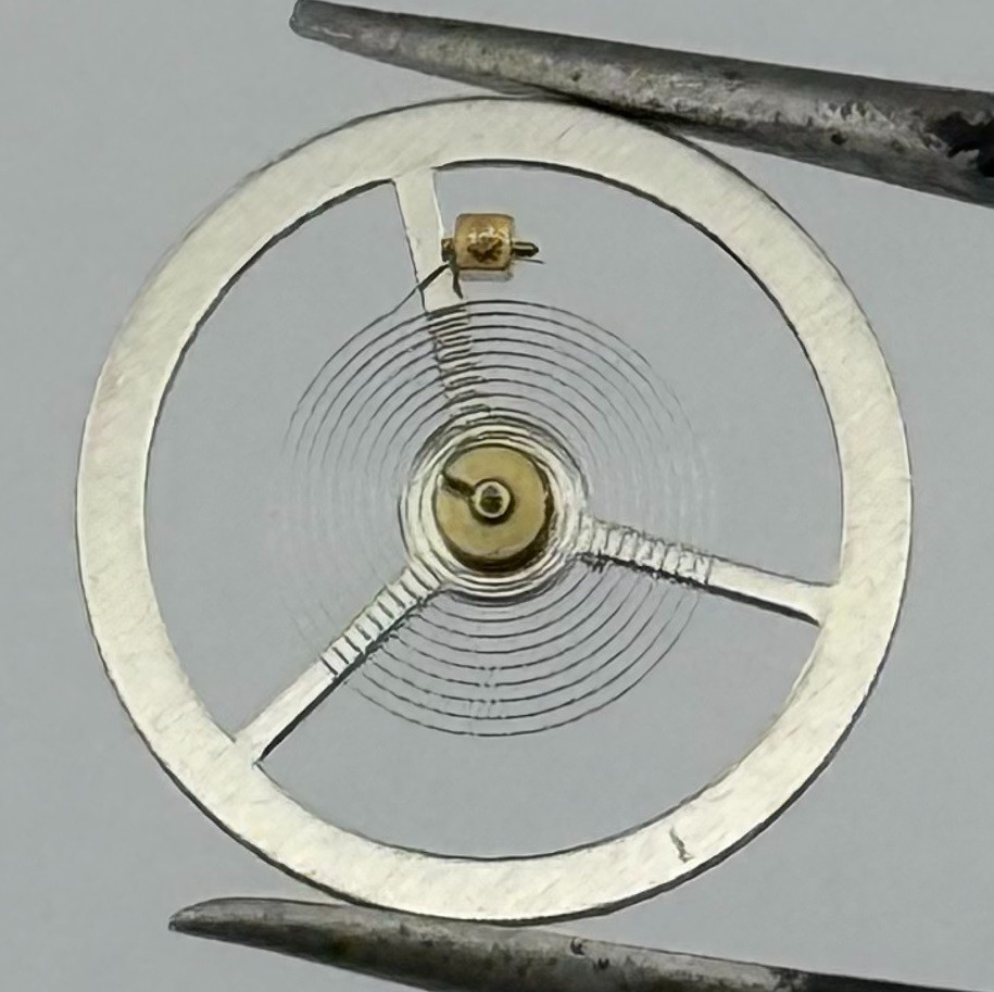 Brac 500 a dgt. Balance Wheel Complete And Spring 1636 Watch Movement Parts NOS